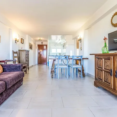 Pompeyo Ii By Interhome Cambrils