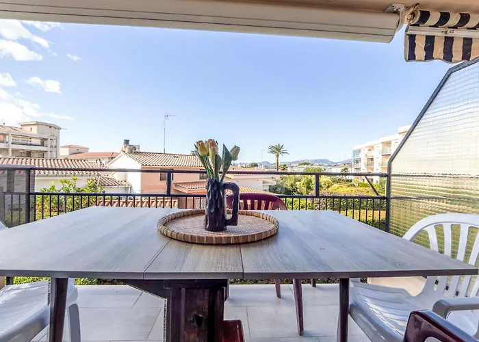 Pompeyo Ii By Interhome Cambrils